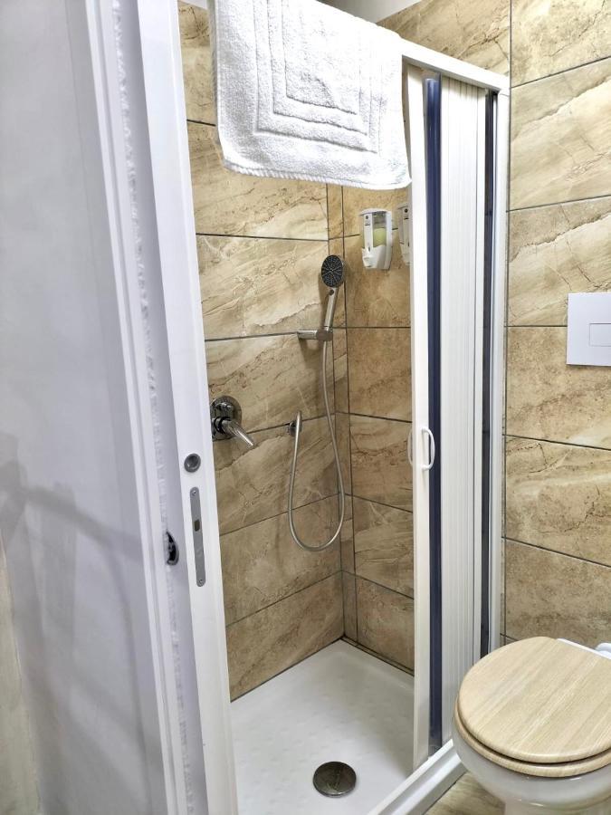 شقة Casa Nina- Camera Capri نابولي المظهر الخارجي الصورة
